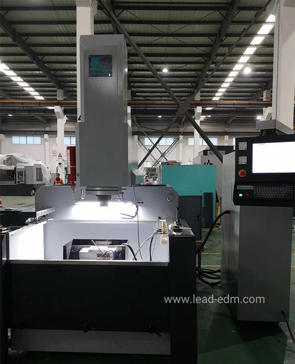 Ⱥ��ţ�^ʽ��(sh��)�ػ𻨙C(j��) CNC-640