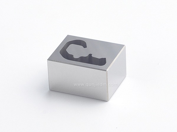 ����늻𻨾��и���ģ����