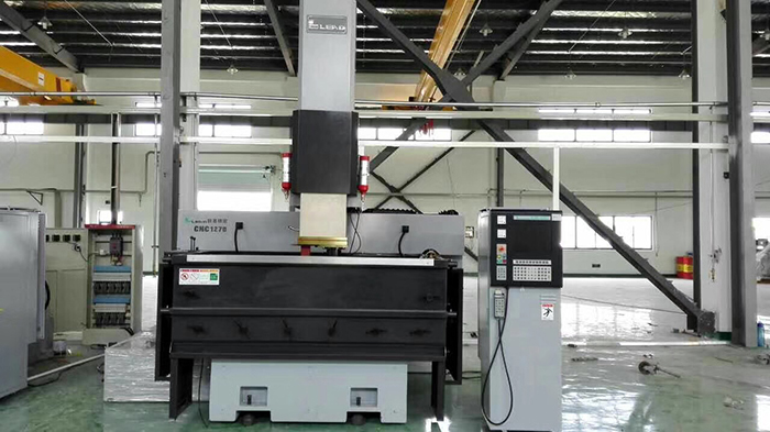 Ⱥ��ţ�^ʽCNC늻𻨙C(j��)�����b�{(di��o)ԇ2