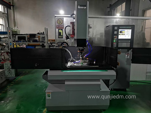 ��ϲ�Ͽ͑�������Ⱥ���u䓻𻨙C(j��) CNC-...